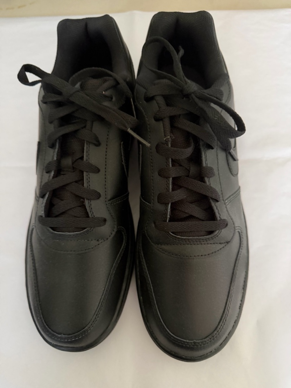 Nike Black Low-Top Lace-Up Sneakers